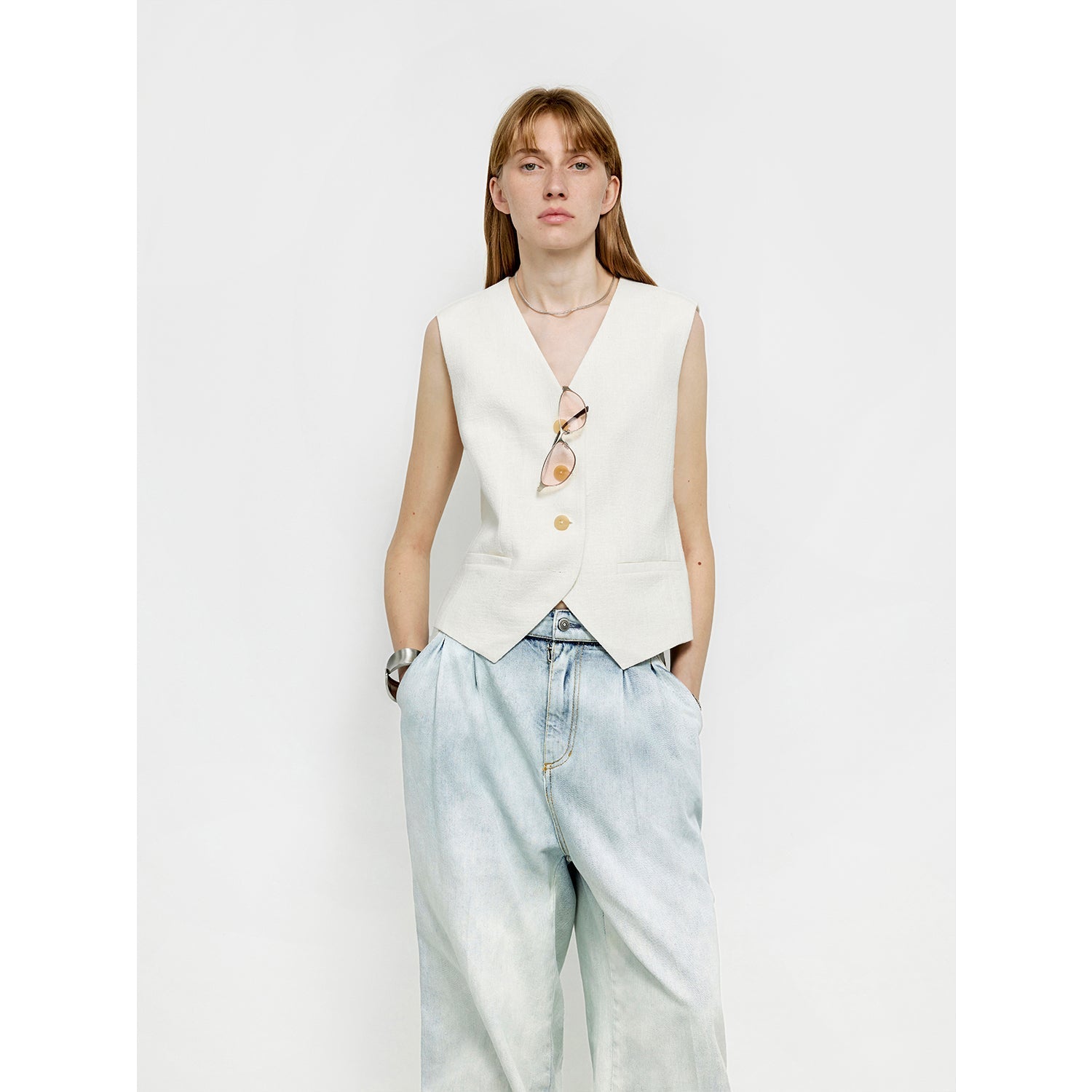 XS / Creamy White-Vest